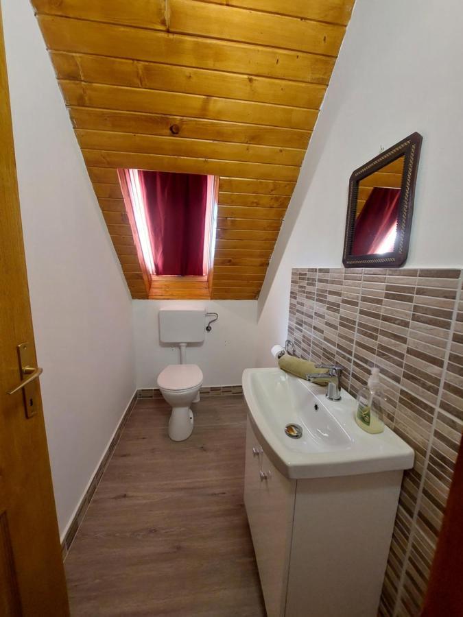 Orban Nyaralohaz Villa Kovagoors ภายนอก รูปภาพ
