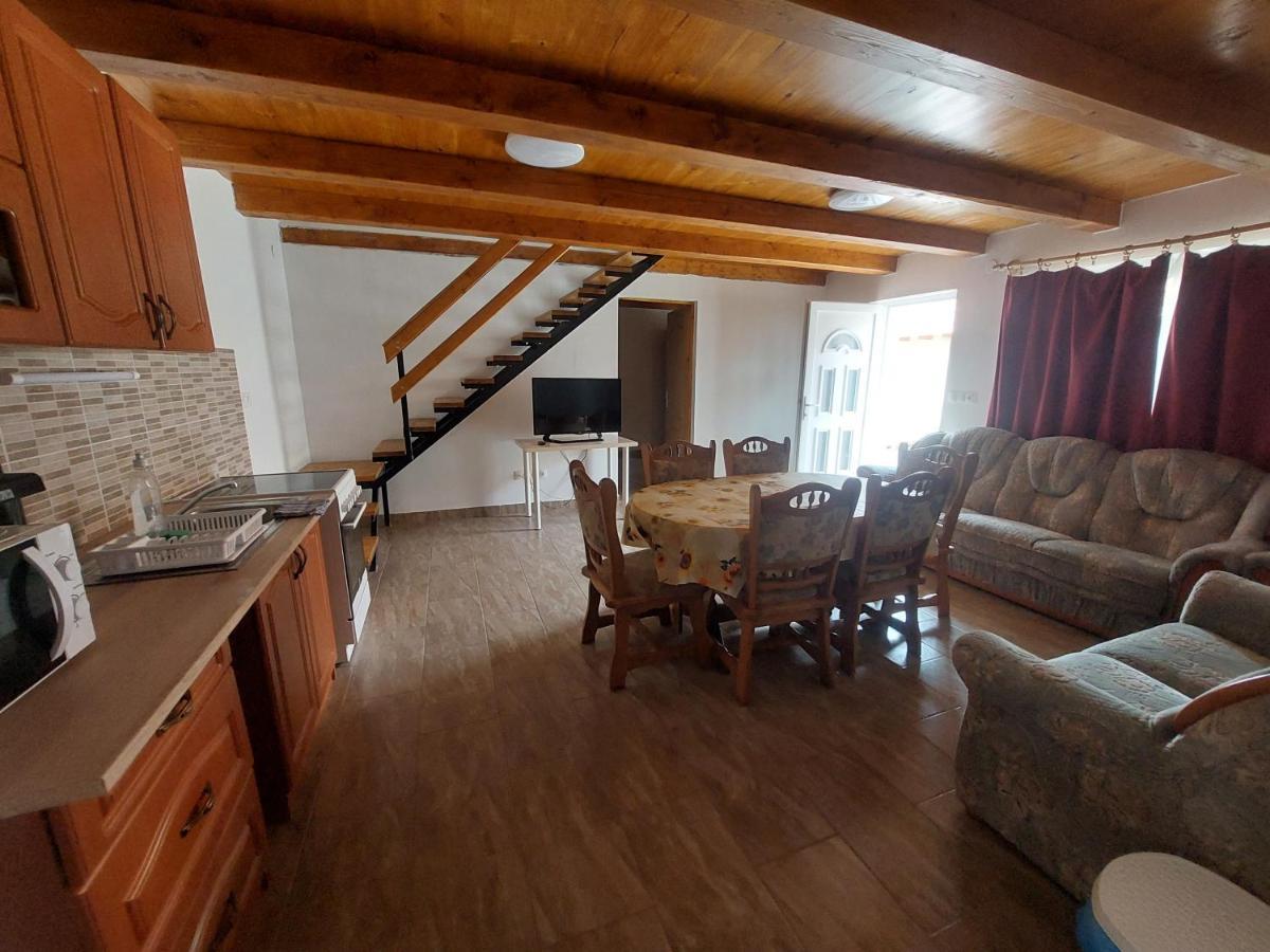 Orban Nyaralohaz Villa Kovagoors ภายนอก รูปภาพ
